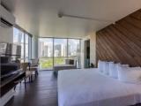 Platinum Double Skyline penthouse room with city view