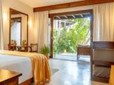 2 Bedrooms room with garden view