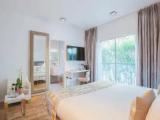 Classic Double White room