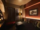 Bar room
