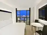 The INNSiDE Premium Twin room with city view