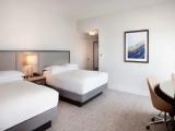 Corner Bay Quadruple room with city view