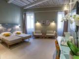 Grand room