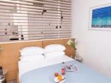 Bayside Corner Double Studio