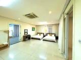 3 Bedrooms Apartment