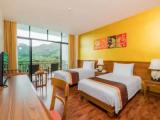 Deluxe Double room with pool view