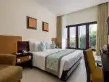 Royal Double room with garden view