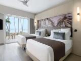 Master Xhale Double Club Suite oceanfront