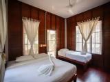 Family Sextuple room with garden view
