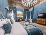 Luxury Suite with canal view