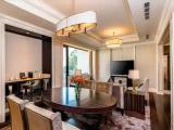 Diplomatic Double Suite