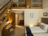 Split Level Quadruple room
