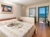 Three level Double Suite with sea view