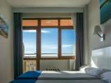 Double room with partial sea view