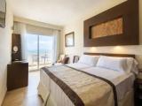 Double room with partial sea view