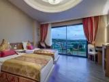 Jacuzzi Deluxe Suite