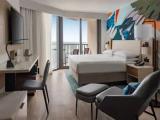 Double room with balcony and with partial bay view