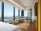 Corner Deluxe Double room with city view