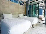 Pool Stone Grand Quadruple Suite