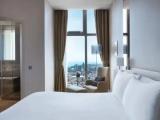 1 Bedroom Corner Executive Suite with sea view