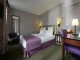 Double room with street view