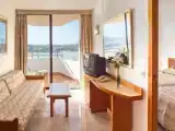 1 Bedroom Twin Apartment with sea view