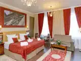 Deluxe Admiralty View Twin room