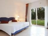 3 Bedrooms XTRA Beach House with Garden