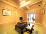 With Open-Air Bath Japanese room with city view