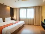 2 Bedrooms Triple Suite