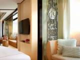 Panoramic Club Lounge Access (for 2 people only) Double Suite Skyline View