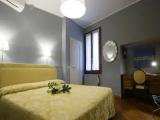 2 Bedrooms Aquae (Fondamenta Tetta) Triple Apartment with canal view