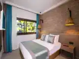 2 Bedrooms Bungalow with garden view