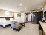 Premier Modern Twin room