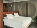 Signature Double Suite