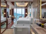 Twin room with lake view