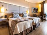 Triple room with partial sea view