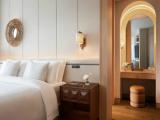 2 Bedrooms Astor Suite seafront