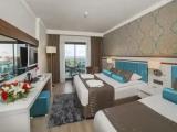 Standard Triple room with land view