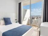 Single room with side sea view