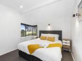 2 Bedrooms House