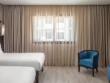 Superior Twin room with street view