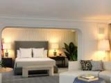 1 Bedroom Corner Double Suite oceanfront