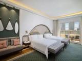 Deluxe Quadruple room with skyline view