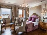 Double Junior Suite with lagoon view