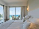 Premium Double Junior Suite with partial sea view