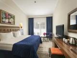 Standard Bay Window Double Club room