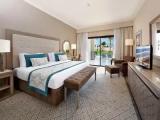 Deluxe Family room with garden view