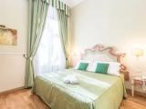 Classic room with city view