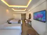 Family room with side sea view